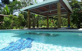 Cabinas Los Tucanes